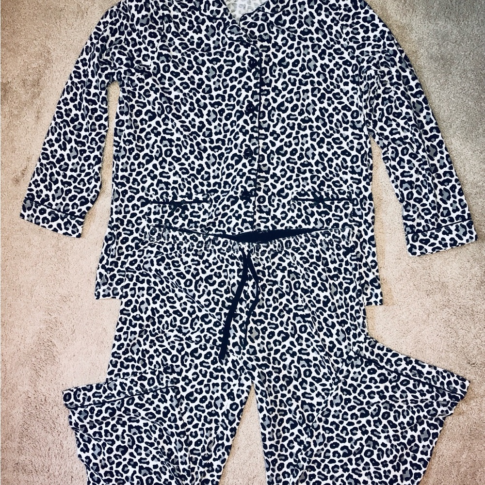 Women’s Leopard Print Night Wear sz L
